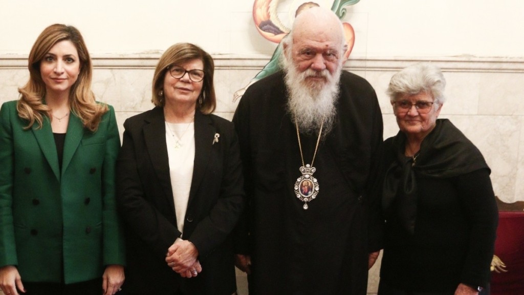 Η δασκάλα του Ριζοκάρπασου επισκέφθηκε τον Αρχιεπίσκοπο Ιερώνυμο