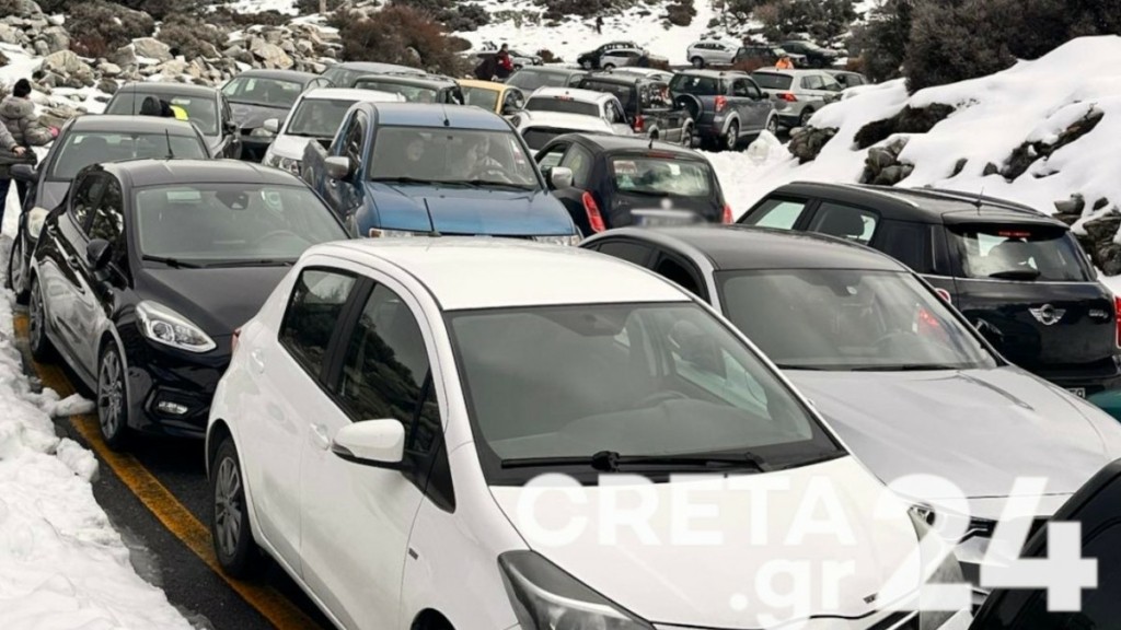 Κρήτη: Ατελείωτο μποτιλιάρισμα στον χιονισμένο Ψηλορείτη (pics)