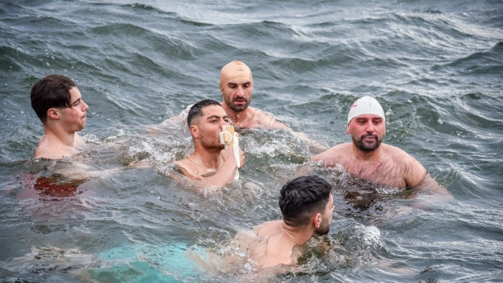 Καιρός: Με συννεφιά θα γίνει ο καθαγιασμός των υδάτων – Πού θα βρέξει