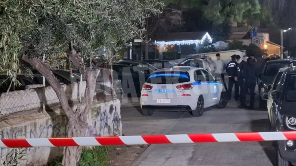Πυροβολισμοί στον Άγιο Δημήτριο – Άγνωστοι σε δίκυκλο άνοιξαν πυρ προς ένα Ι.Χ.