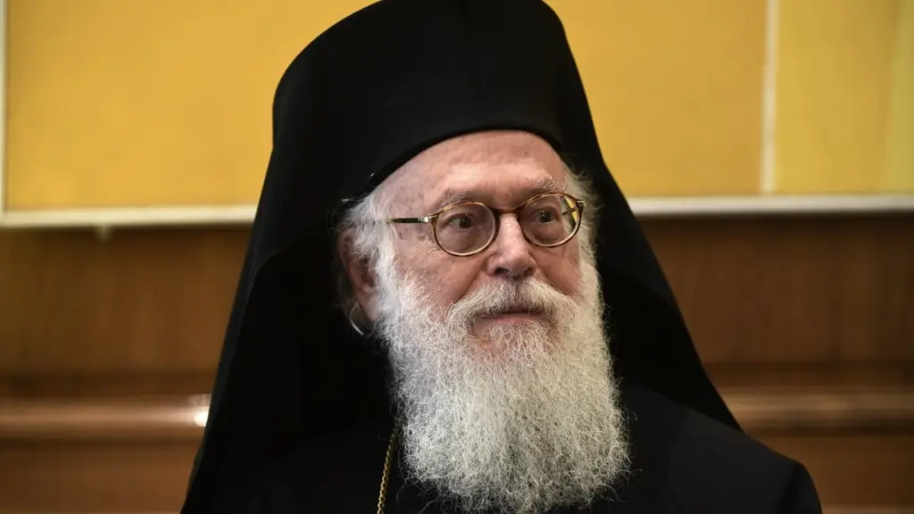 Ιλίρ Μέτα: “Επί 25 χρόνια η Αλβανία δεν έδινε υπηκοότητα στον Αρχιεπίσκοπο Αναστάσιο”