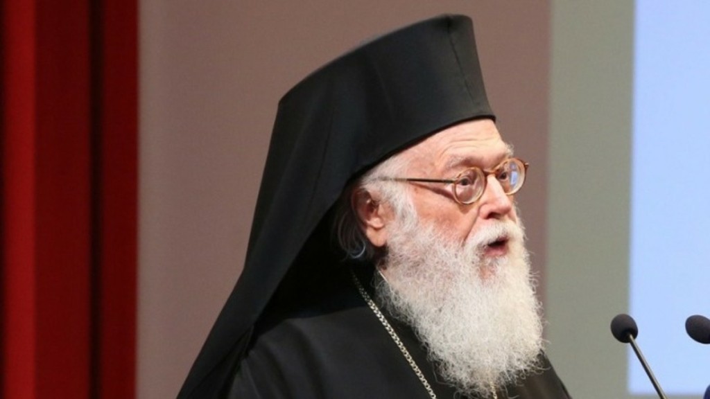 Αρχιεπίσκοπος Αναστάσιος: Συνεχίστηκε για δεύτερη μέρα το λαϊκό προσκύνημα στο σκήνωμα του μακαριστού Ιεράρχη 