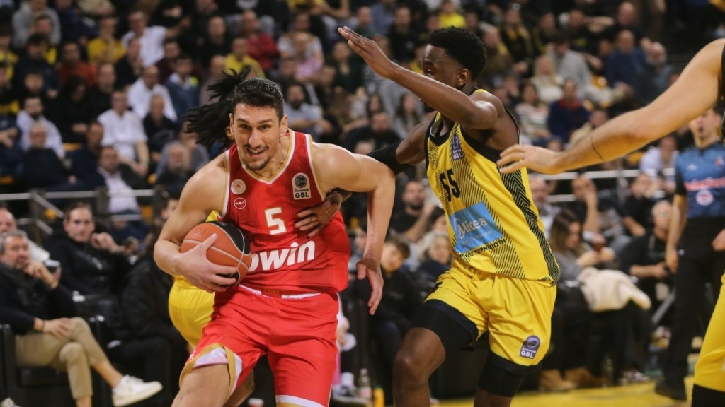 Άρης – Ολυμπιακός 77-88: Εύκολη νίκη στο Αλεξάνδρειο και κοιτάει… ΟΑΚΑ