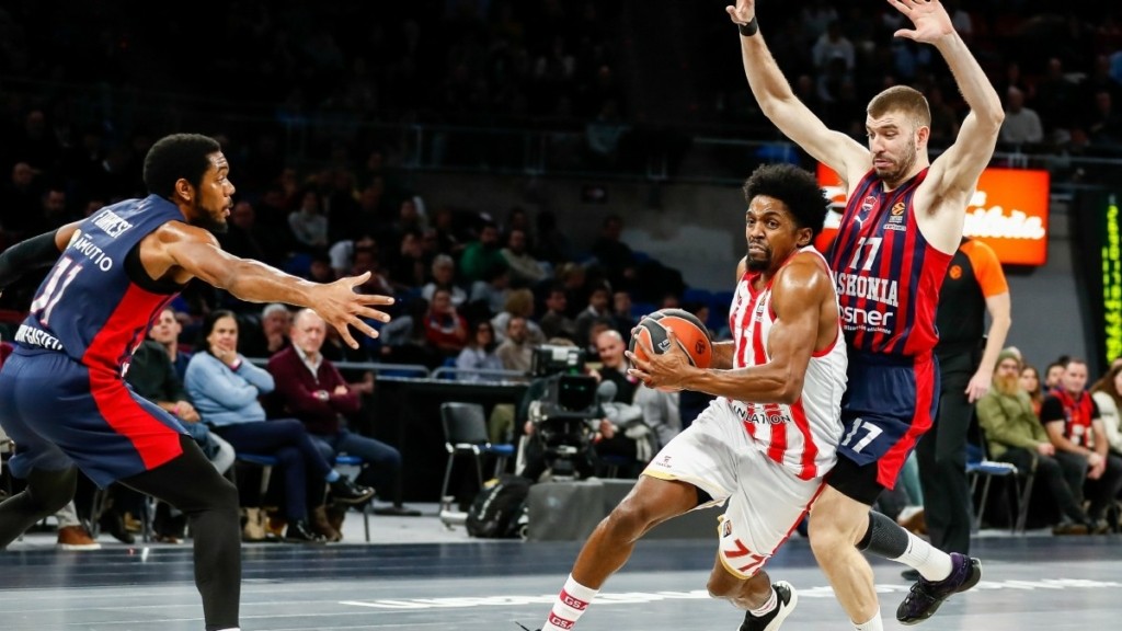 Μπασκόνια – Ολυμπιακός 101-102: Απέδρασε από τη Βιτόρια μετά από ματς «θρίλερ»