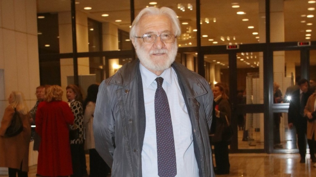 Θρήνος για τον Γιάννη Σμαραγδή – Πέθανε ο αδερφός του, Ανδρέας