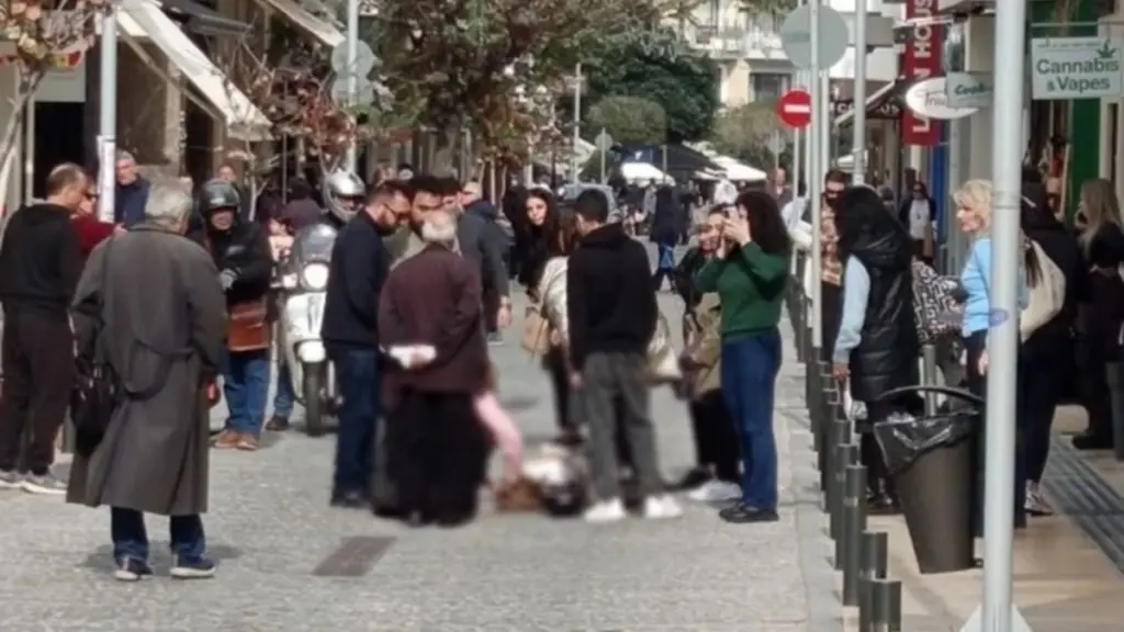 Ηράκλειο: Γυναίκα έπεσε σε φρεάτιο στο κέντρο της πόλης – Τραυματίστηκε σοβαρά