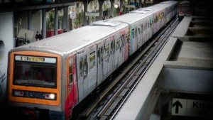 Συναγερμός μετά από πτώση ατόμου στις γραμμές του ΗΣΑΠ – Διακοπή των δρομολογίων