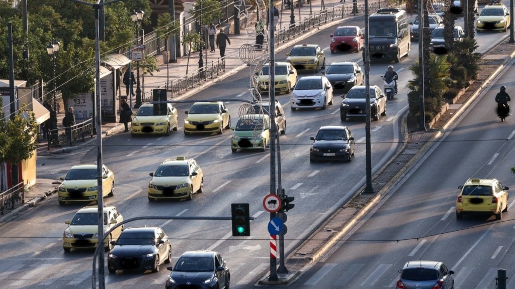 ΚΟΚ: Ο δήμος Αθηναίων κατέγραψε στο κέντρο 5.270 παραβάσεις σε διάστημα 12 ημερών