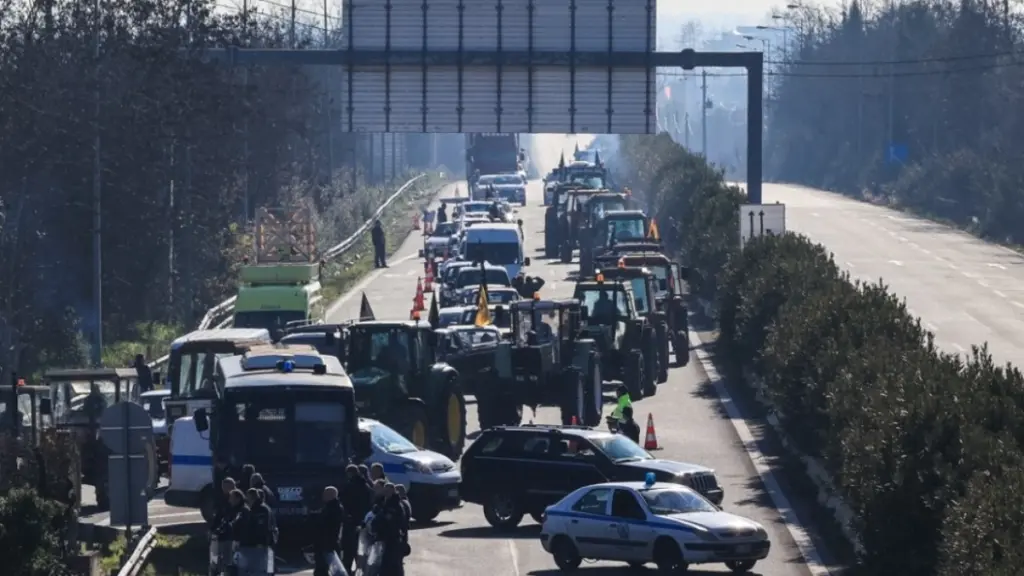 Εντείνουν τις κινητοποιήσεις τους οι αγρότες – Αυξάνεται ο αριθμός των τρακτέρ σε Ημαθία, Κιλκίς και Πέλλα