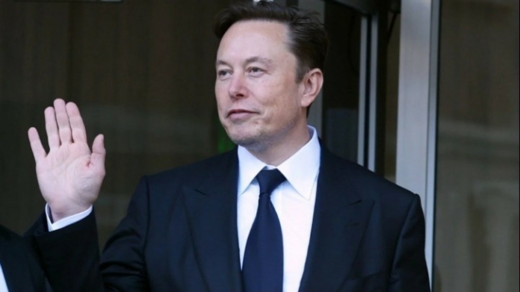 Wall Street Journal: Αμερικανικές υπηρεσίες παρακολουθούσαν ξένους που επισκέπτονταν ακίνητα του Μασκ 
