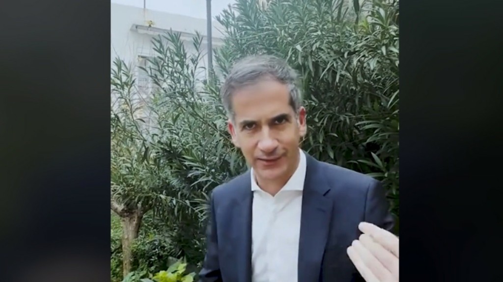 Σε απόγνωση ο πρώην δήμαρχος Αθηνών που βρήκε ένα pocket πάρκο σε άθλια κατάσταση (vid)