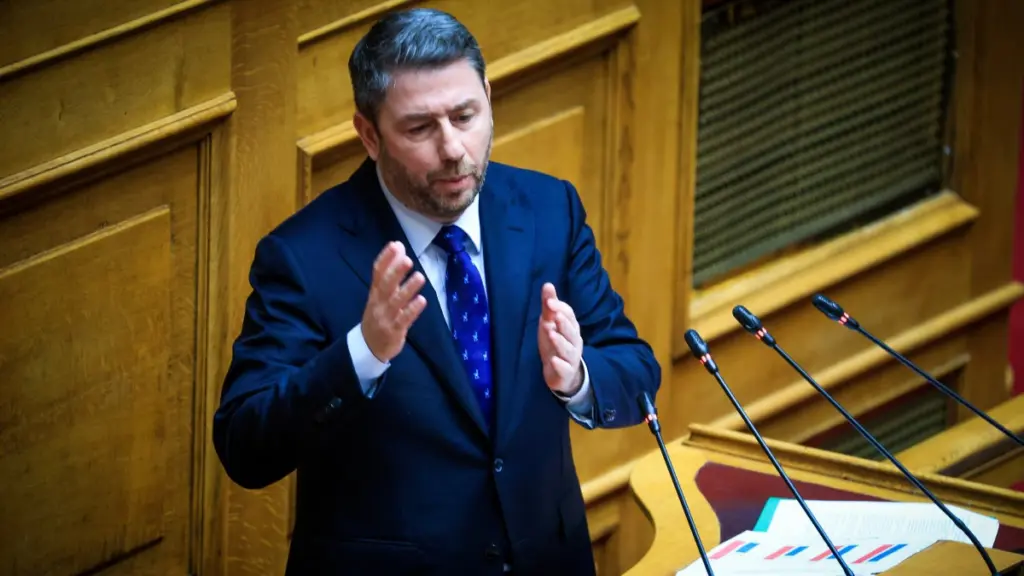 ΠΑΣΟΚ: Καταθέτει στην Βουλή προτάσεις για την προστασία της πρώτης κατοικίας