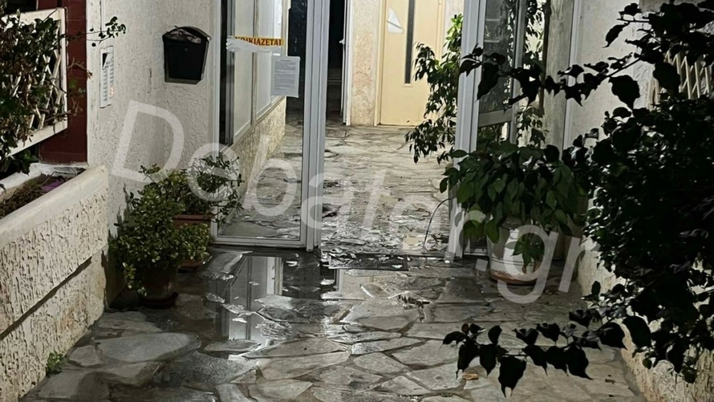 Φωτιά σε διαμέρισμα στο Πόρτο Ράφτη – Τα αίτια της πυρκαγιάς (vid)