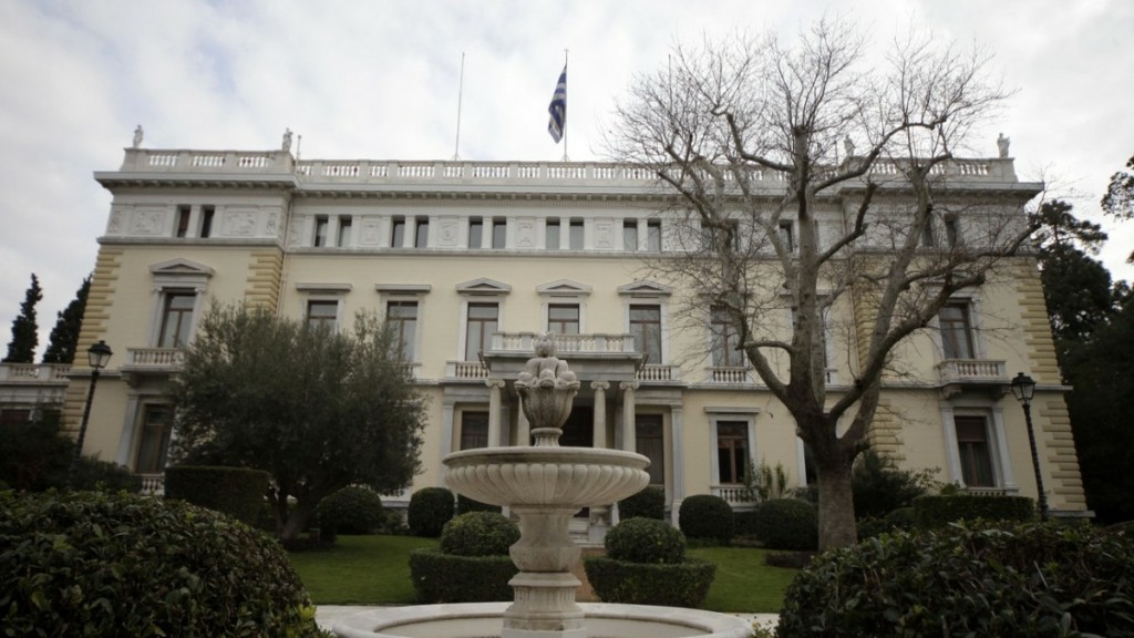 Θα προτιμούσατε ΠτΔ από την Κεντροδεξιά, την Κεντροαριστερά ή δεύτερη θητεία της Κατερίνας Σακελλαροπούλου;