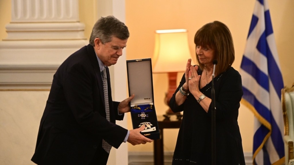 Κατ. Σακελλαροπούλου: Απένειμε το παράσημο του Μεγαλόσταυρου του Τάγματος της Τιμής στον εφοπλιστή Αθανάσιο Μαρτίνο