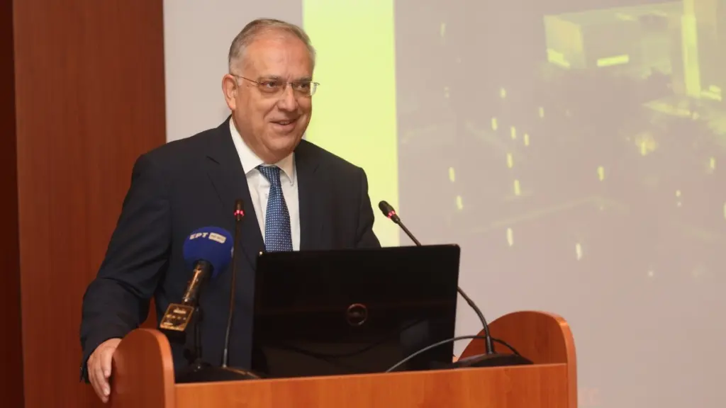Θεοδωρικάκος: “Τελευταία παράταση έως 30/6 για το πλαφόν κέρδους σε είδη διατροφής και καύσιμα”