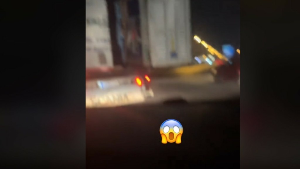 Άκρως επικίνδυνο περιστατικό στην εσωτερική περιφερειακή Θεσσαλονίκης: Πόρτα φορτηγού ανοιγόκλεινε εν κινήσει (vid)