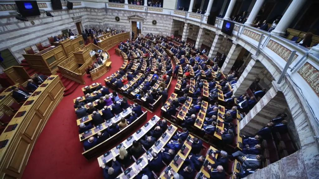 Βουλή: Κατατέθηκε η πρόταση σύστασης προανακριτικής επιτροπής του ΠΑΣΟΚ για τα Τέμπη