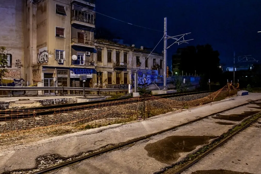 Αποκλειστικό: Τι ισχυρίστηκε ο φύλακας που άφησε ανοιχτές τις μπάρες στη διάβαση τρένου στα Σεπόλια