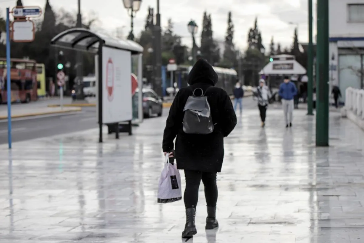 Καιρός: Άνοδος της θερμοκρασίας και βροχές διαδέχονται το τσουχτερό κρύο από Δευτέρα