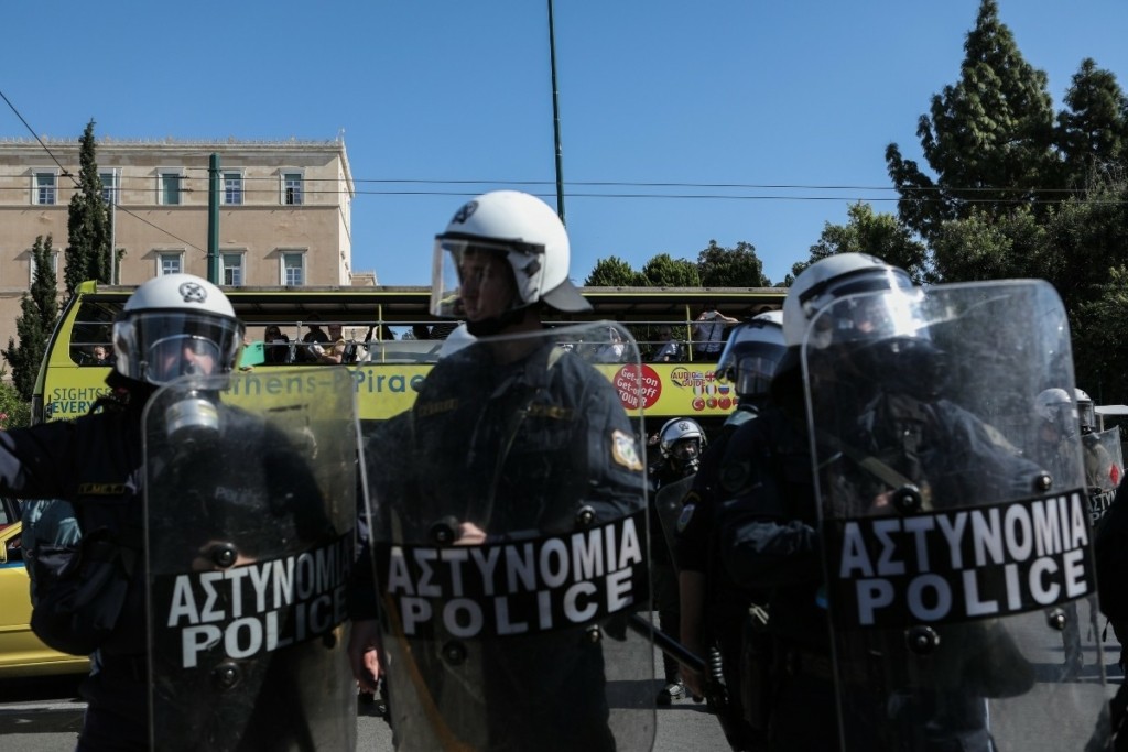 Τέμπη: Συλλαλητήρια με μέτρα “Πολυτεχνείου” – 5.000 αστυνομικοί, drones, ελικόπτερα, προληπτικές προσαγωγές