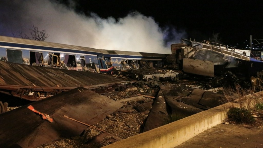 Τέμπη – Μαίνεται η κόντρα Μαρινάκη και ΠΑΣΟΚ: “Πού χάθηκε ο κ. Ανδρουλάκης;” – “Έχει καταντήσει ο ψευταράκος του Μαξίμου”