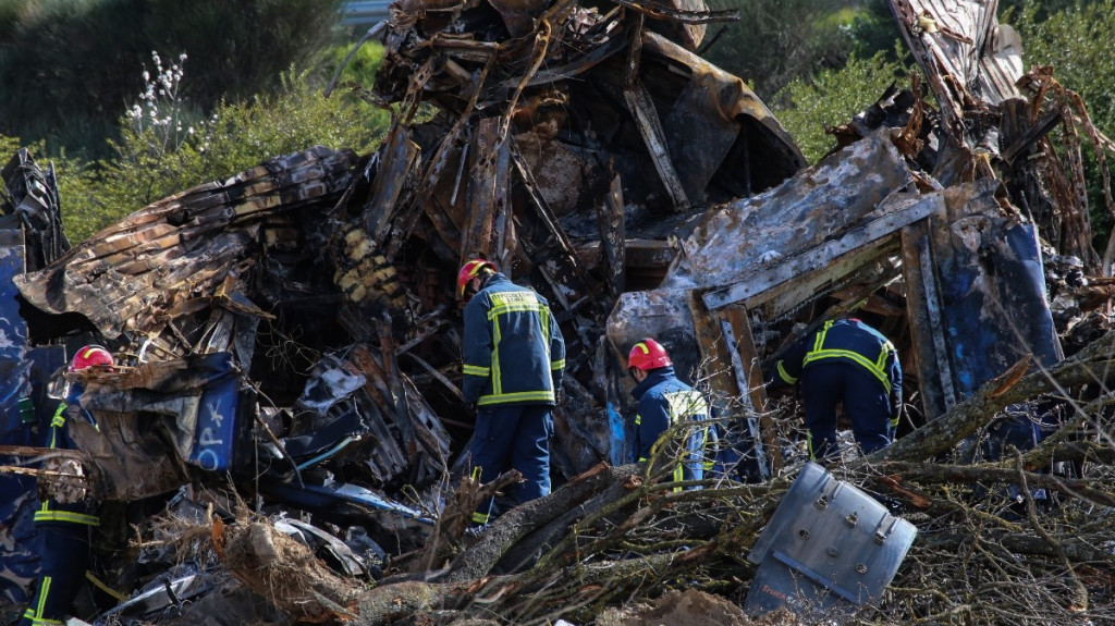 Τέμπη – Κόντρα Μαρινάκη και ΠΑΣΟΚ για το πόρισμα του ΕΜΠ: “Εκτεθειμένος ο Ανδρουλάκης” – “Ρεκόρ θράσους”