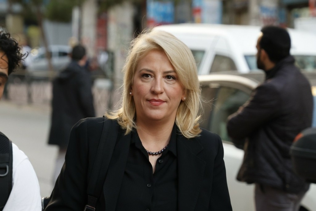 Δούρου στη δίκη για το Μάτι: “Οφείλω να επαναλαμβάνω τη συγγνώμη μου πάντα”