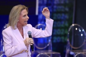 Ελίζα Βόζεμπεργκ: «Άμεση ενίσχυση των ψηφιακών δεξιοτήτων ανηλίκων, γονέων και εκπαιδευτικών»