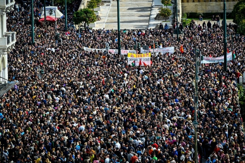 Τέμπη – Οδηγός για την πανελλαδική απεργία: Ποιοι συμμετέχουν – Πώς κινούνται τα μέσα μεταφοράς