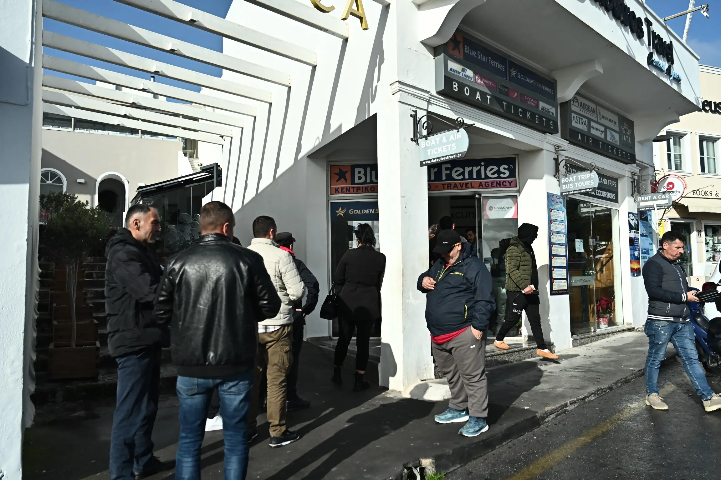 Σαντορίνη: Αυξάνονται τα μέτρα ασφαλείας από την ΕΛΑΣ – Φόβοι για πλιάτσικο