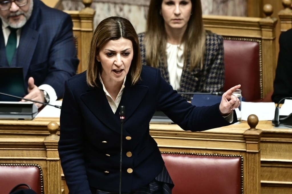 Χαμός στη Βουλή με Αγαπηδάκη και Βελόπουλο:  “Θα έπρεπε να ντρέπεστε” – Παρενέβη και ο Πολάκης