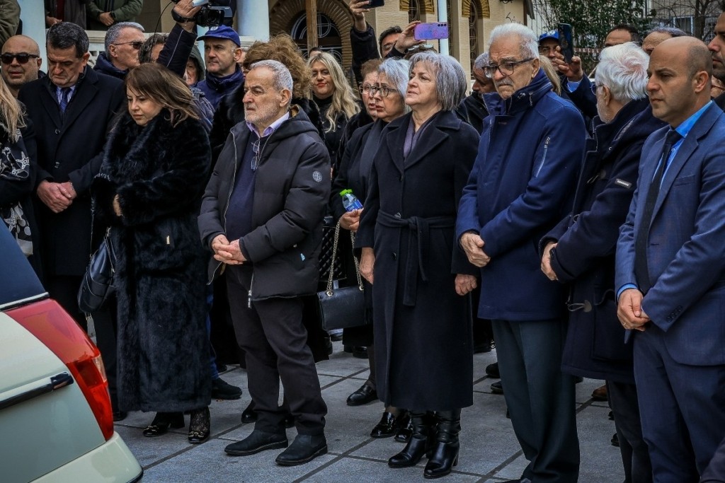 Βασίλης Καλογήρου: Επείγουσα έρευνα από τον Άρειο Πάγο για τον θάνατό του – “Να καταθέσουν οι γονείς και ο θείος”
