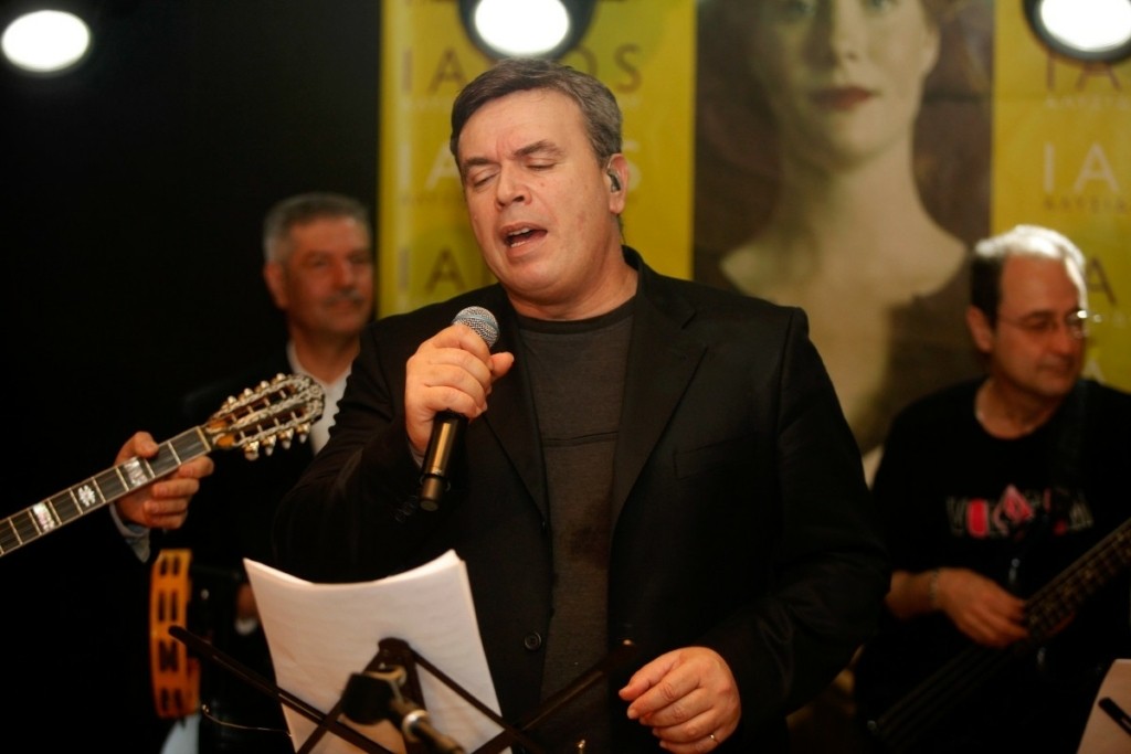 Συγκλονίζει ο αδελφός του Μανώλη Λιδάκη: “Έπεσε για ύπνο και δεν ξύπνησε”
