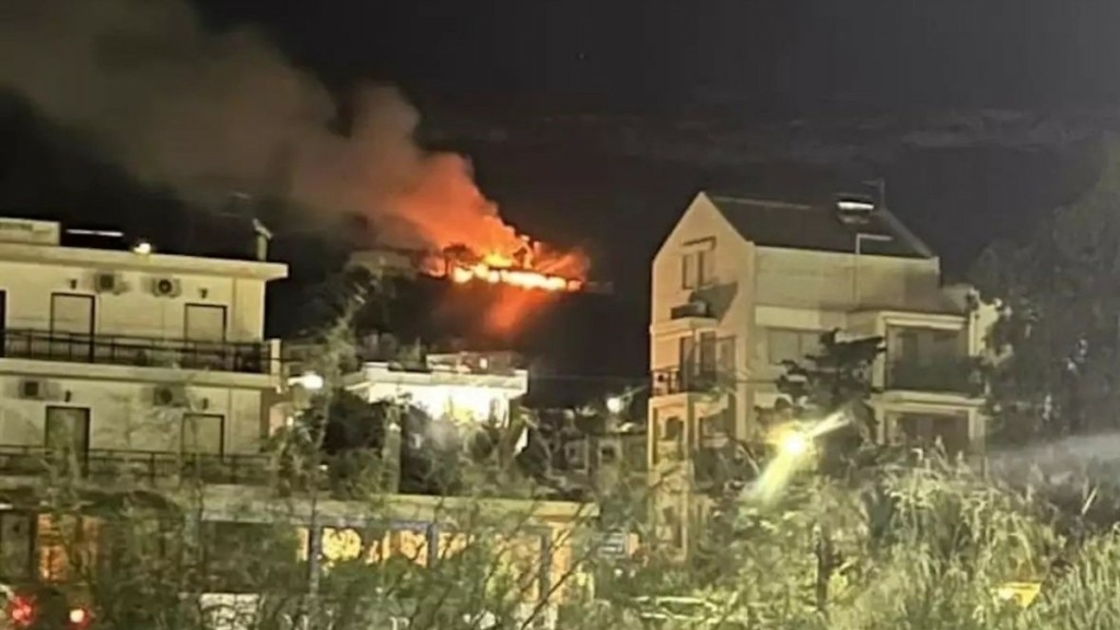Φωτιά σε εγκαταλελειμμένο κτίριο στον Κολωνό