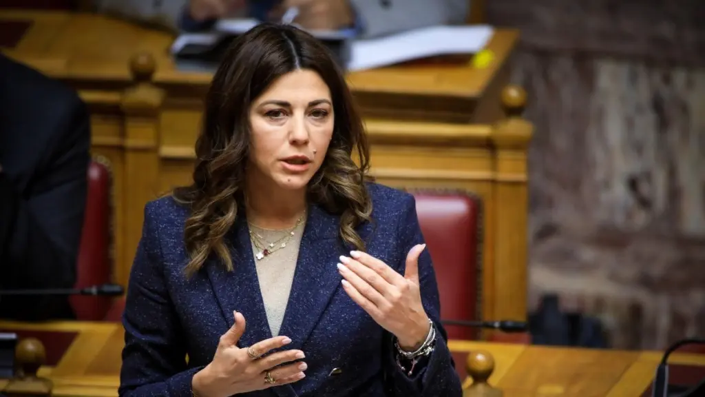 Ζαχαράκη: η ΑΣΠΤ θεμελιώνεται πάνω στην καλλιτεχνική και εκπαιδευτική παράδοση των πέντε κρατικών καλλιτεχνικών σχολών