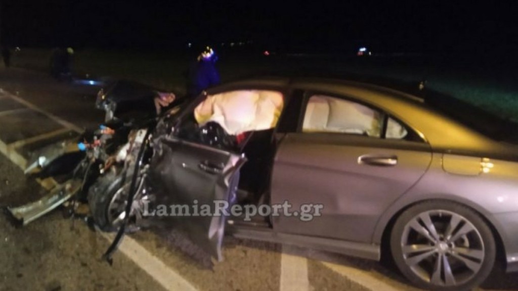 Λαμία: Ένας νεκρός κι ένας τραυματίας μετά από τροχαίο (pics)