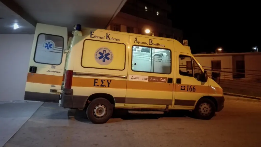 Θεσσαλονίκη: Χαροπαλεύει γυναίκα που έπεσε από μπαλκόνι πολυκατοικίας