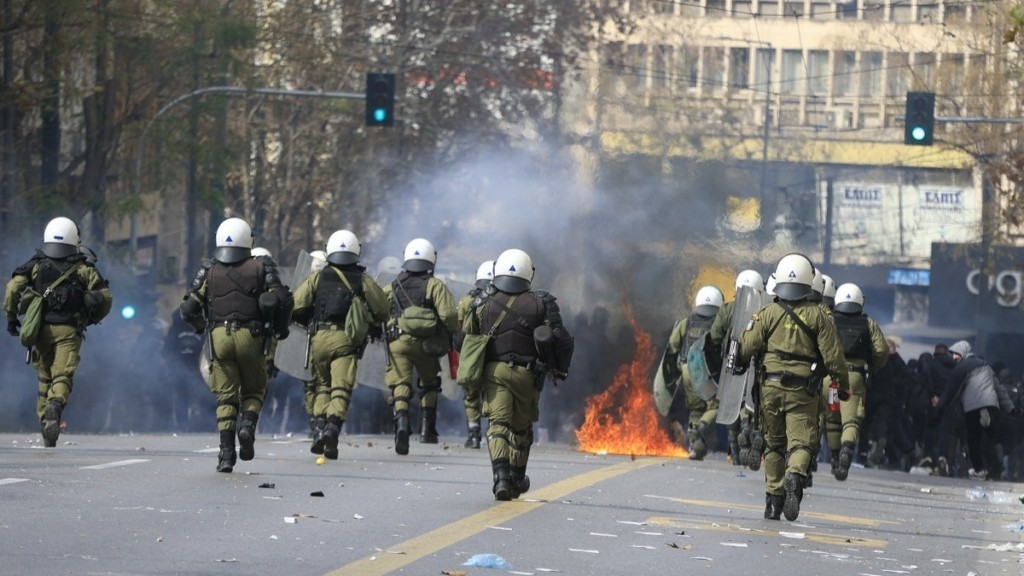 ΕΛΑΣ: 160 προσαγωγές και 66 συλλήψεις στην Αθήνα – Αποκαταστάθηκε πλήρως η κυκλοφορία των οχημάτων στο κέντρο
