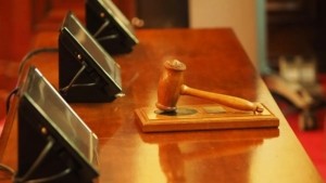 Γαλλία: Στο επίκεντρο η υποβοηθούμενη αυτοκτονία με αφορμή νέα δίκη