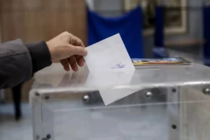 Δημοσκόπηση Metron Analysis: Πρώτη με διαφορά η ΝΔ – Ανέβηκε στη 2η θέση το ΠΑΣΟΚ