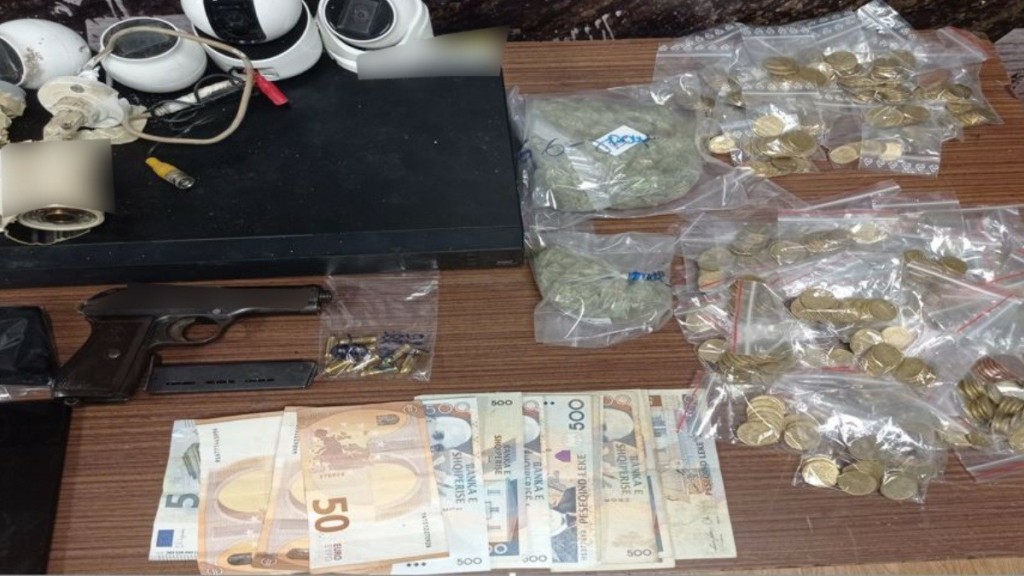 Συνελήφθησαν 3 άτομα για διακίνηση ναρκωτικών – Τα ευρήματα της ΕΛΑΣ