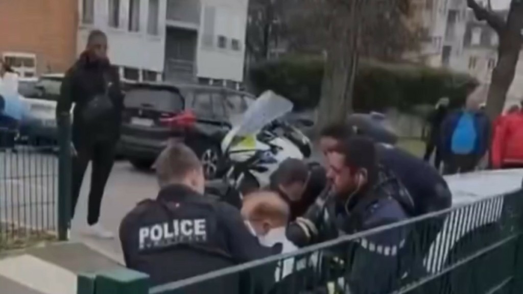 Συναγερμός στην Γαλλία: Επίθεση με μαχαίρι στο Μιλούζ – Για τρομοκρατικό χτύπημα κάνει λόγο ο Μακρόν (ΒΙΝΤΕΟ)
