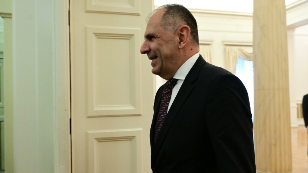 Γεραπετρίτης: «Η Ελλάδα ζητά άμεση κατάπαυση του πυρός» – Τηλεφωνική επικοινωνία με την Παλαιστινιακή Αρχή