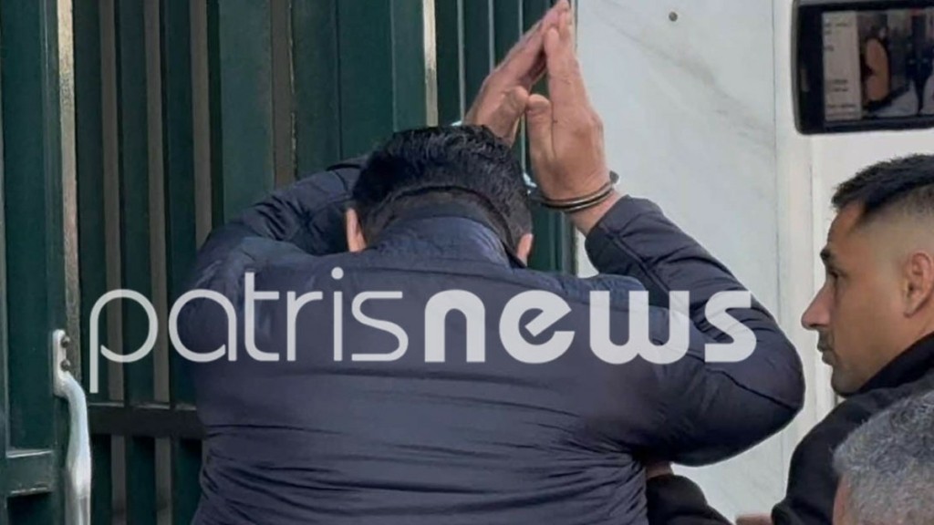 Αμαλιάδα: Απολογείται ο 56χρονος για την δολοφονία στο Ρουπάκι – Χειροκροτήματα και επευφημίες έξω από το δικαστήριο (βίντεο)