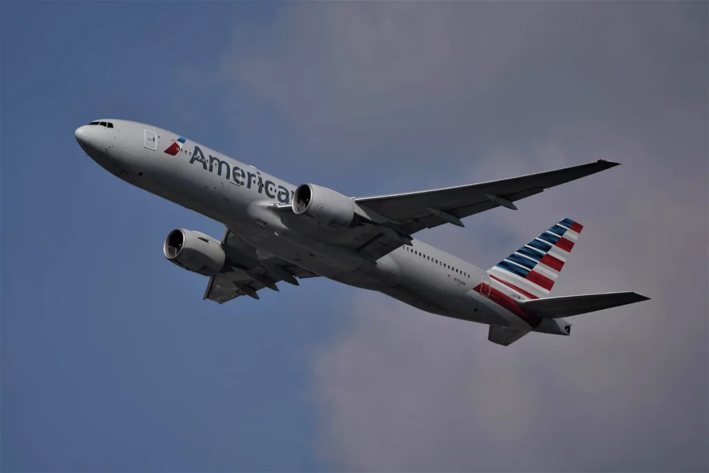 Προσγειώθηκε στη Ρώμη το αεροπλάνο της American Airlines – Είχε προηγηθεί απειλή για βόμβα
