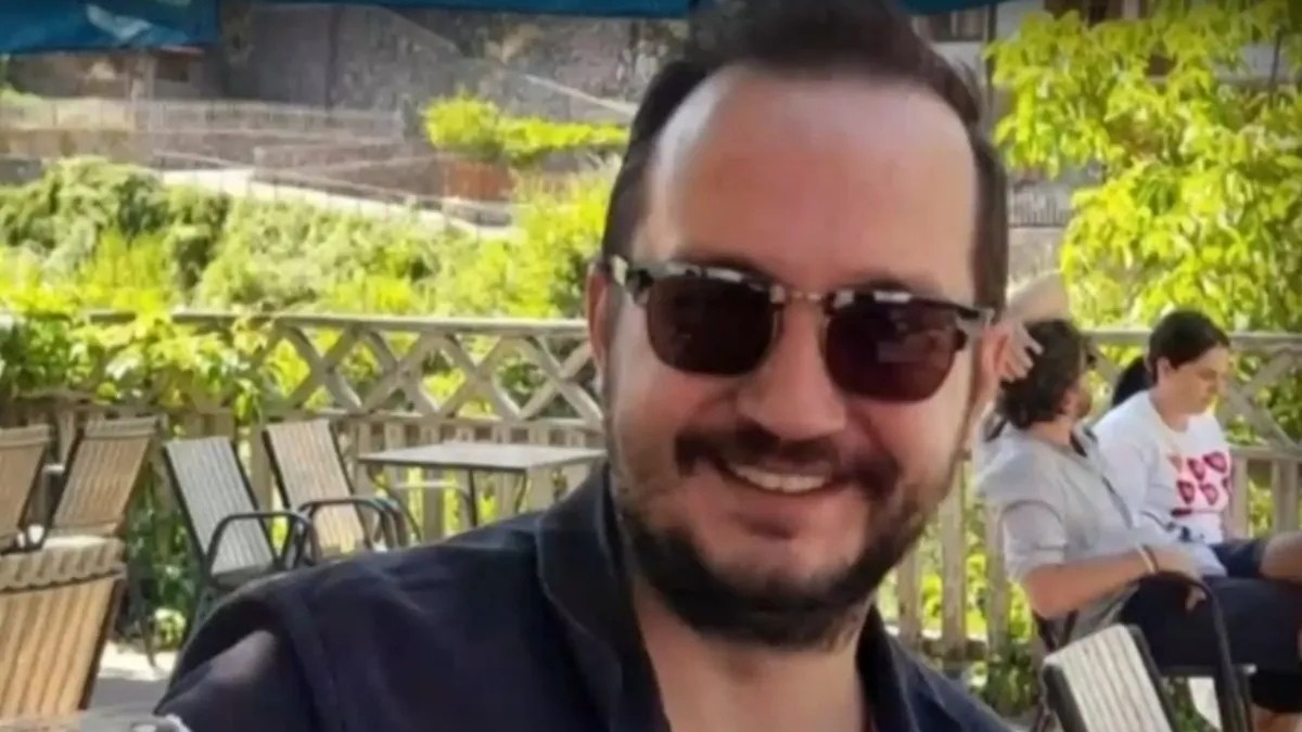 Βασίλης Καλογήρου