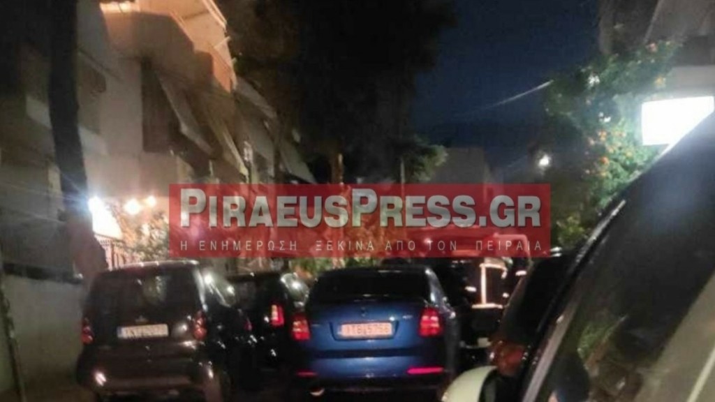 Κερατσίνι: Αίσιο τέλος στο θρίλερ με τον ταμπουρωμένο άνδρα με μαχαίρι σε διαμέρισμα