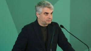 Κωνσταντινόπουλος: «Το τελευταίο καταφύγιο μιας φοβικής ηγεσίας» – Η πρώτη αντίδρασή του για τη διαγραφή του από το ΠΑΣΟΚ