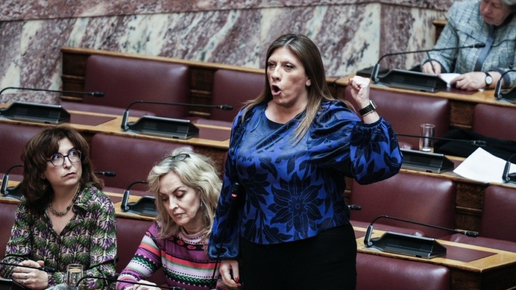 Κωνσταντοπούλου για Κανέλλη: “Στυγνή συκοφάντρια που θα λογοδοτήσει για όλα – Αργόμισθη βουλευτής του καναπέ” (βίντεο)